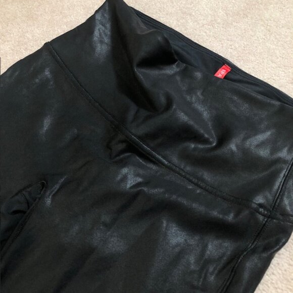 SPANX Faux Leather Look Tights / Leggings with Sheen in Black - Size XL - Picture 4 of 7
